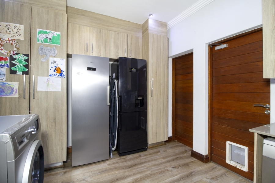 5 Bedroom Property for Sale in Wingate Park Gauteng