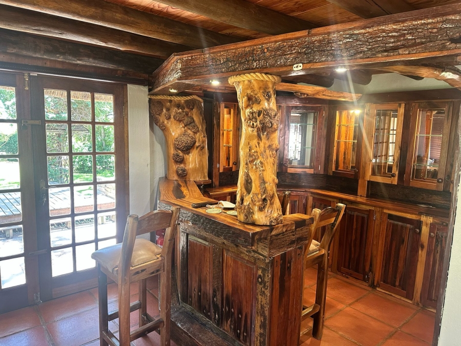 8 Bedroom Property for Sale in Monavoni A H Gauteng