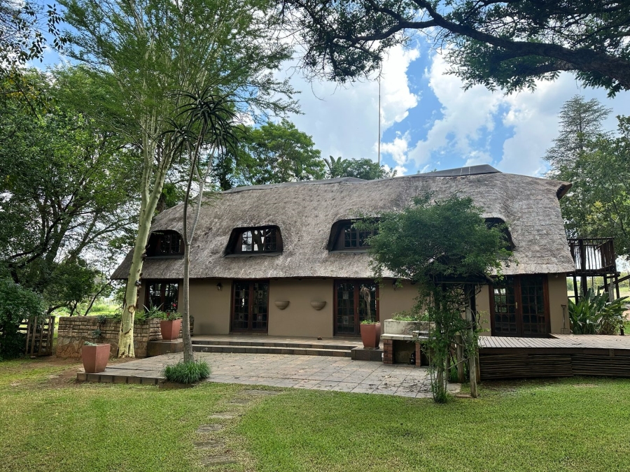 8 Bedroom Property for Sale in Monavoni A H Gauteng