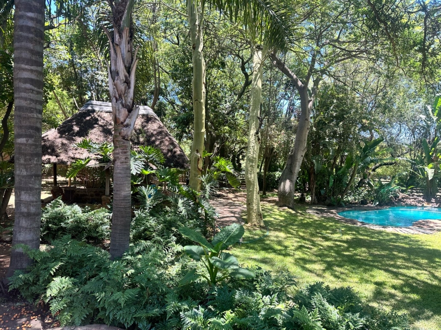 8 Bedroom Property for Sale in Monavoni A H Gauteng
