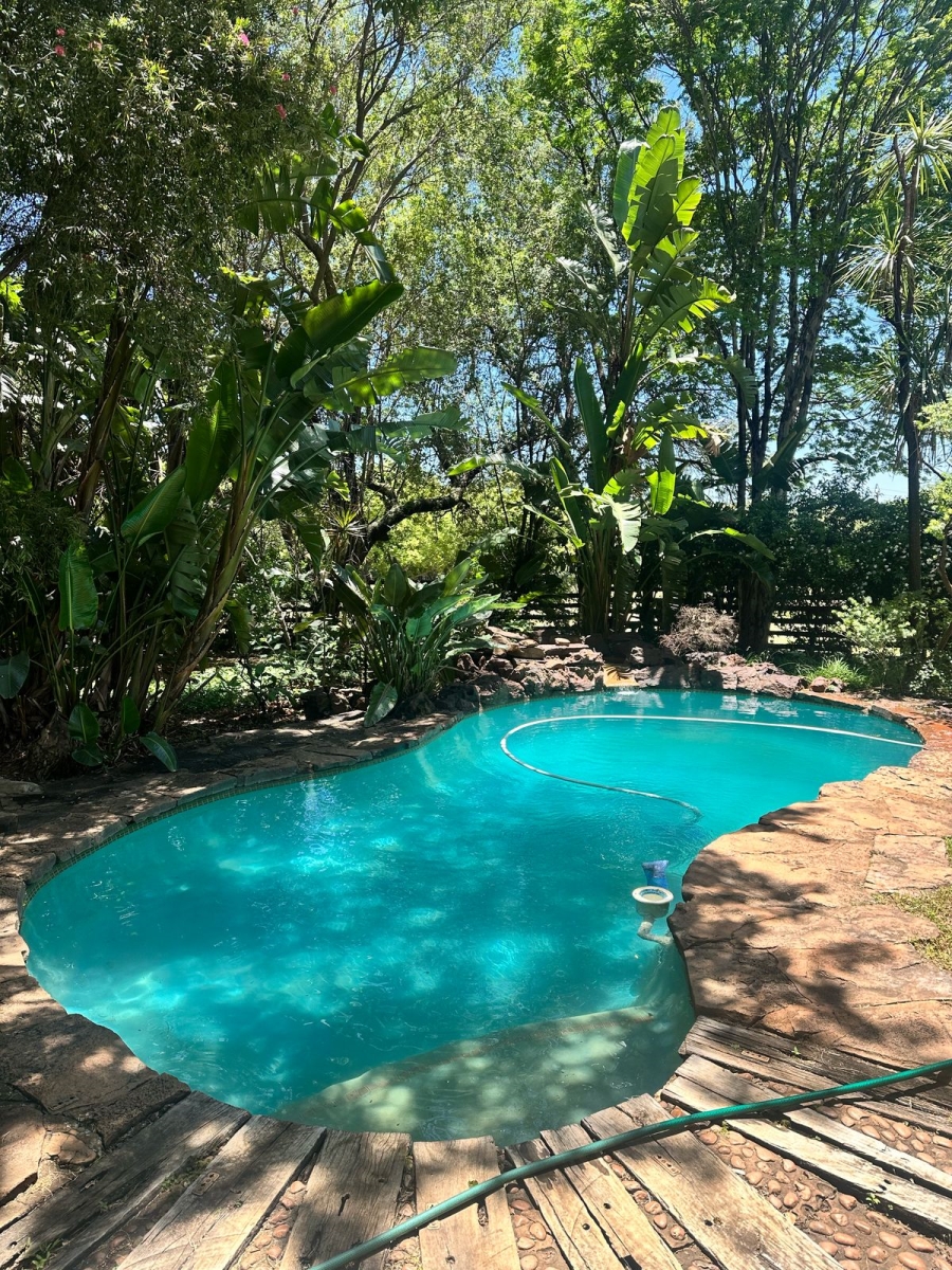 8 Bedroom Property for Sale in Monavoni A H Gauteng