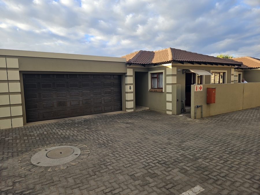 2 Bedroom Property for Sale in Montana Gauteng