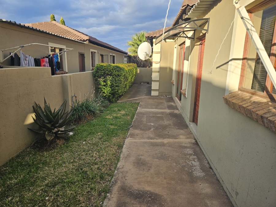 2 Bedroom Property for Sale in Montana Gauteng