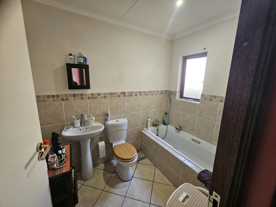 2 Bedroom Property for Sale in Montana Gauteng