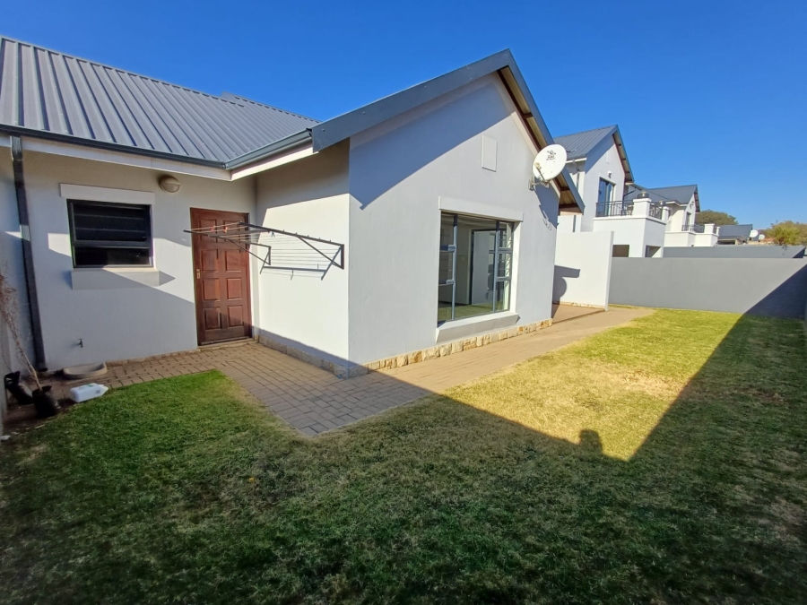 To Let 2 Bedroom Property for Rent in Meyersdal Gauteng