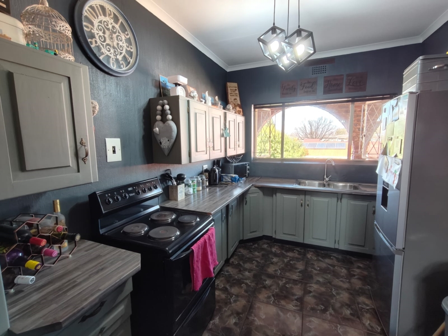 To Let 2 Bedroom Property for Rent in Three Rivers Gauteng
