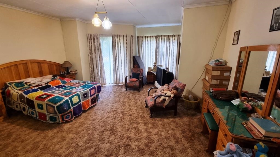 15 Bedroom Property for Sale in Raslouw Gauteng