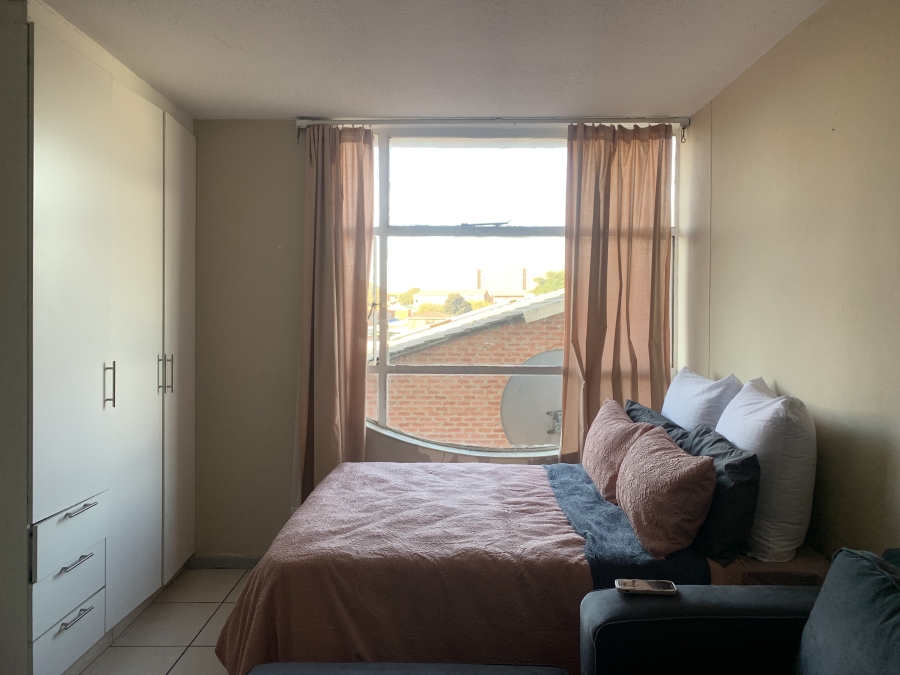 1 Bedroom Property for Sale in Kempton Park Central Gauteng