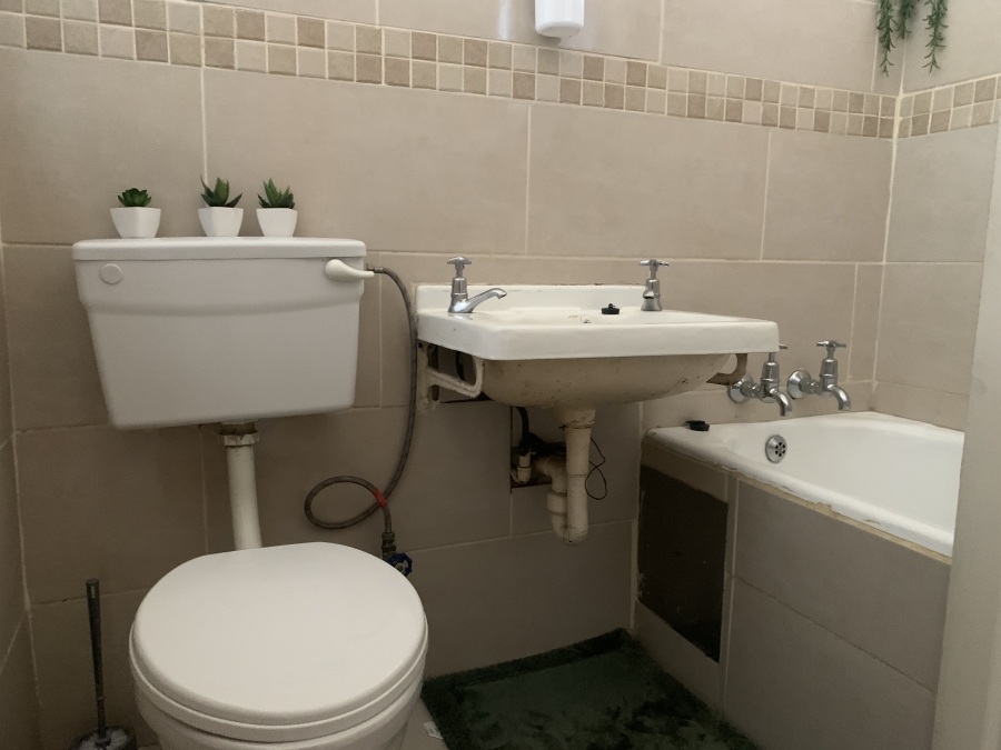 1 Bedroom Property for Sale in Kempton Park Central Gauteng