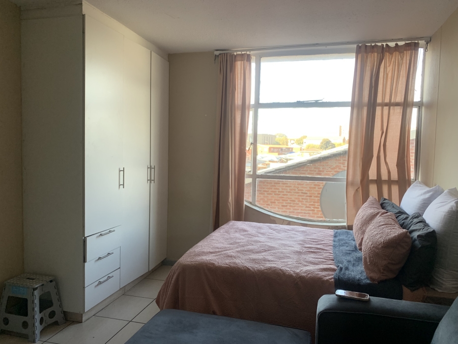 1 Bedroom Property for Sale in Kempton Park Central Gauteng