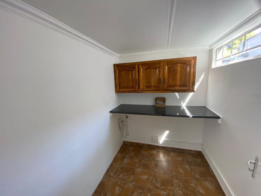 To Let 1 Bedroom Property for Rent in Waverley Gauteng