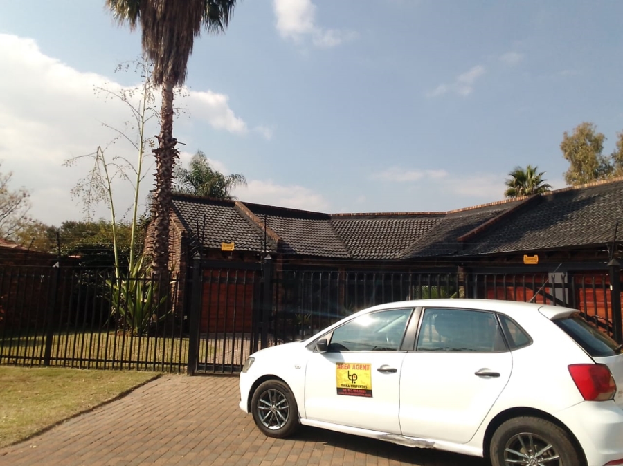 3 Bedroom Property for Sale in Theresa Park Gauteng