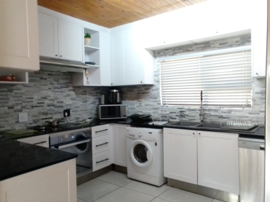 3 Bedroom Property for Sale in Theresa Park Gauteng