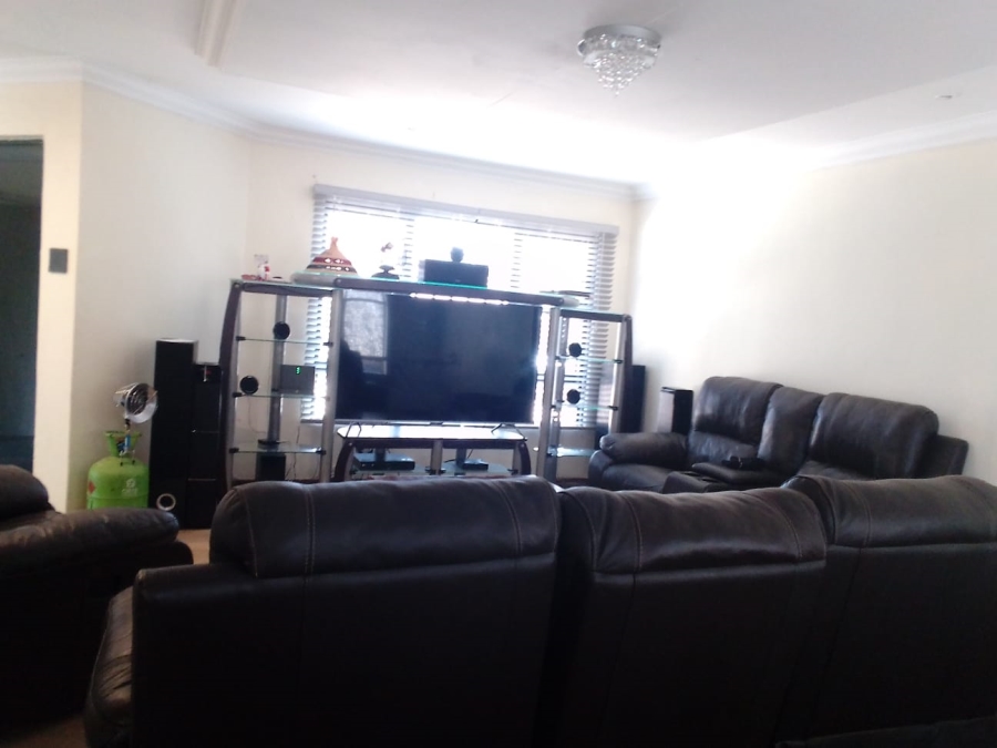 3 Bedroom Property for Sale in Theresa Park Gauteng