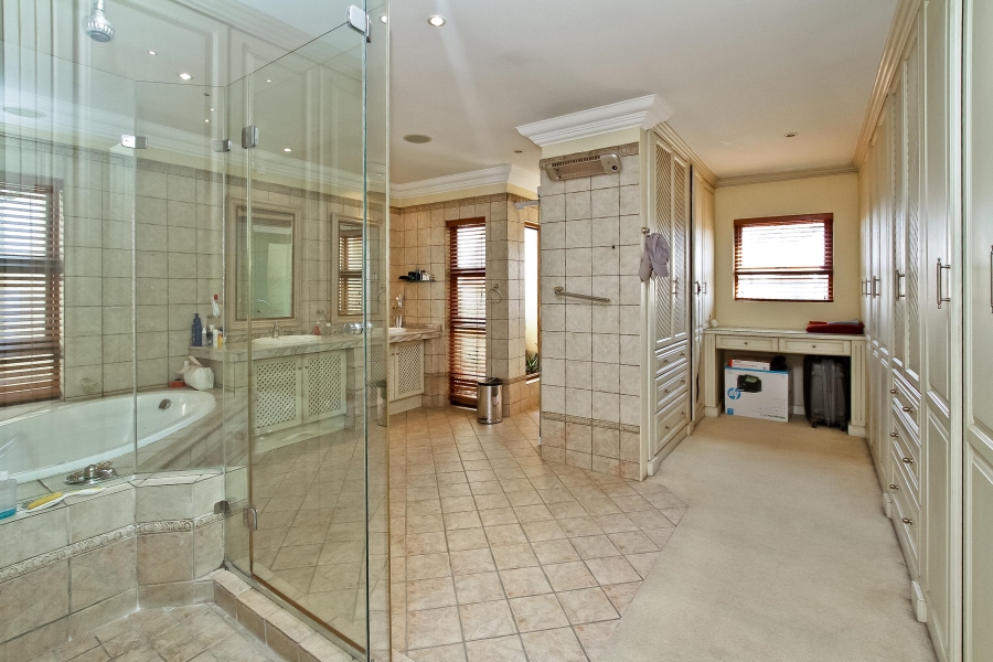 5 Bedroom Property for Sale in Bryanston Gauteng
