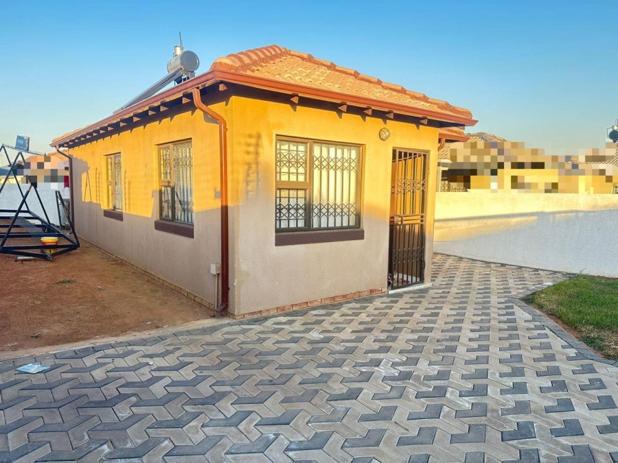 3 Bedroom Property for Sale in Soshanguve YY Gauteng