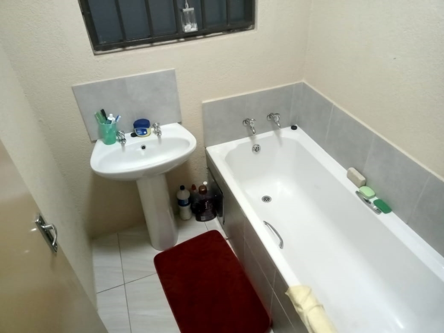 3 Bedroom Property for Sale in Soshanguve YY Gauteng