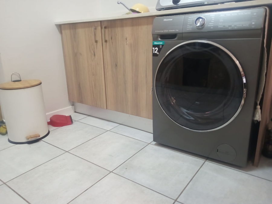 2 Bedroom Property for Sale in Beyers Park Gauteng
