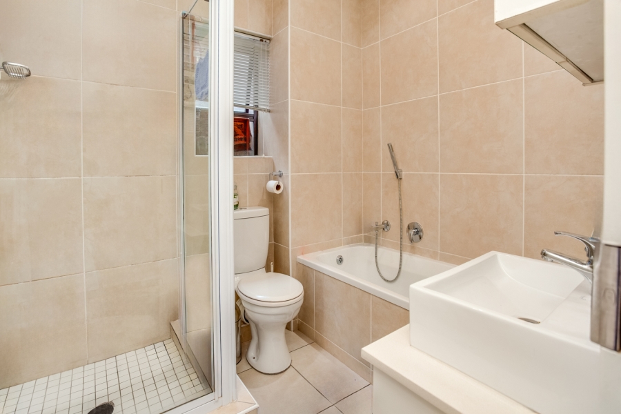 2 Bedroom Property for Sale in Lonehill Gauteng