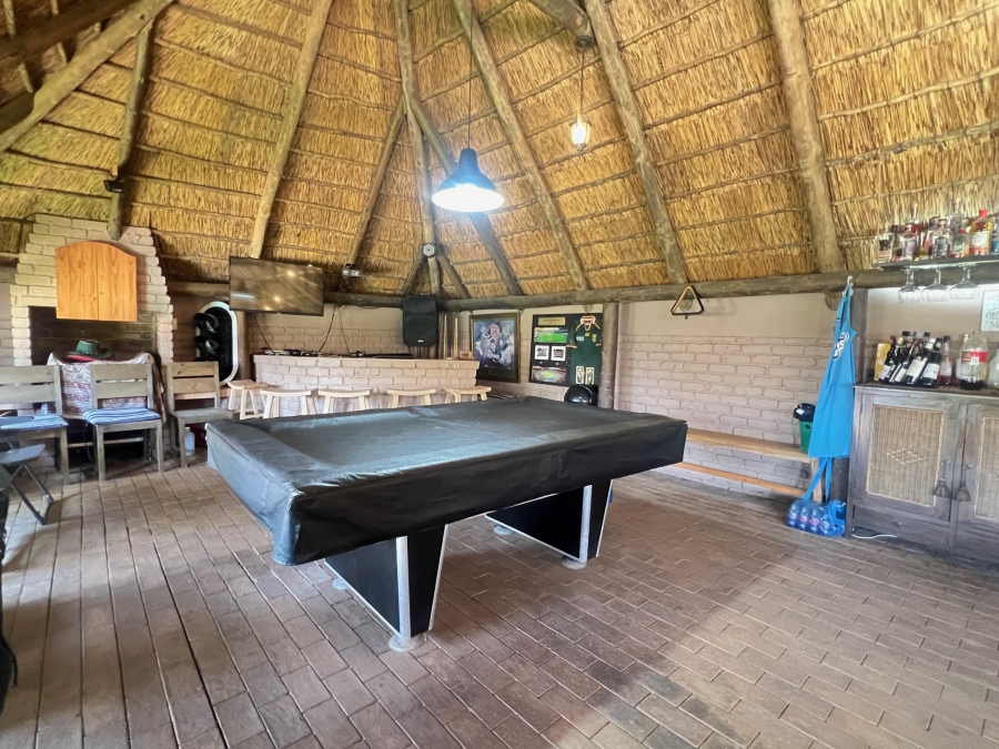 5 Bedroom Property for Sale in Alberante Gauteng