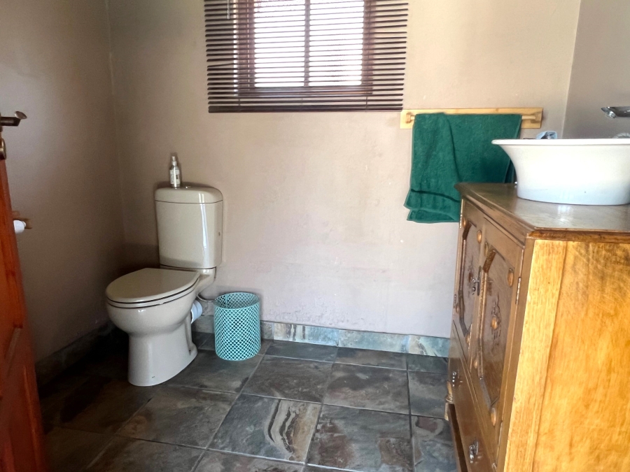 5 Bedroom Property for Sale in Alberante Gauteng