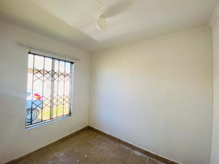 2 Bedroom Property for Sale in Savanna City Gauteng