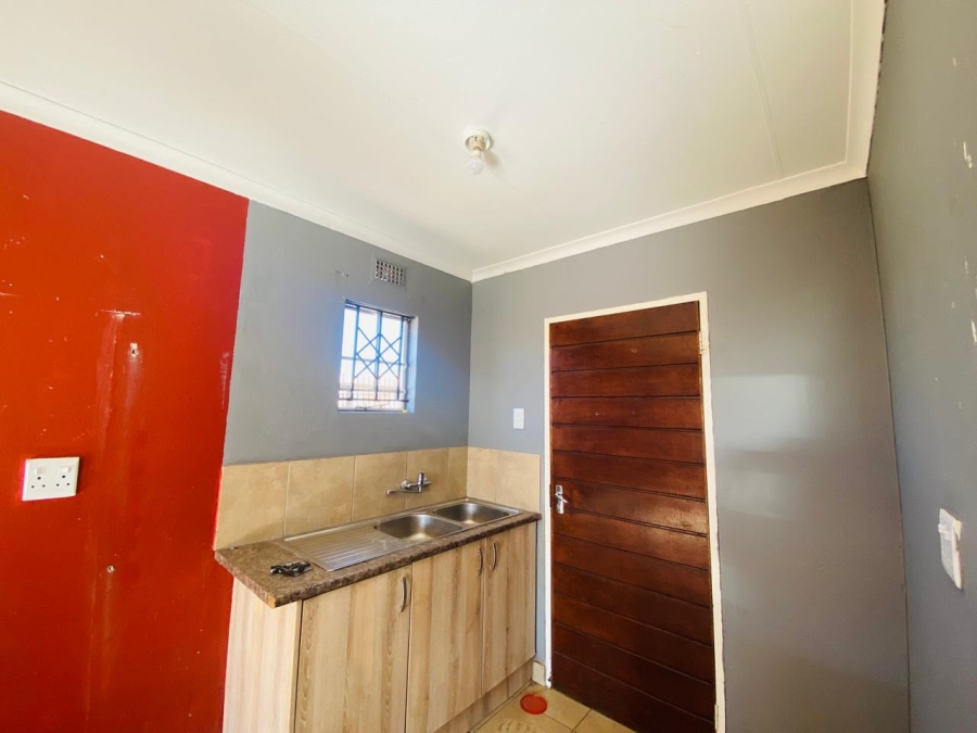 2 Bedroom Property for Sale in Savanna City Gauteng
