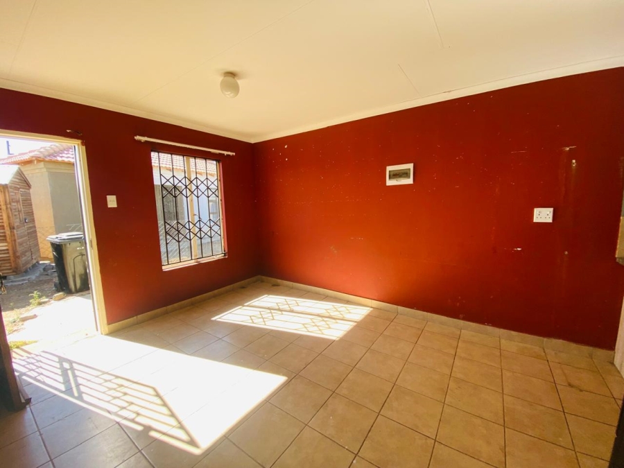 2 Bedroom Property for Sale in Savanna City Gauteng