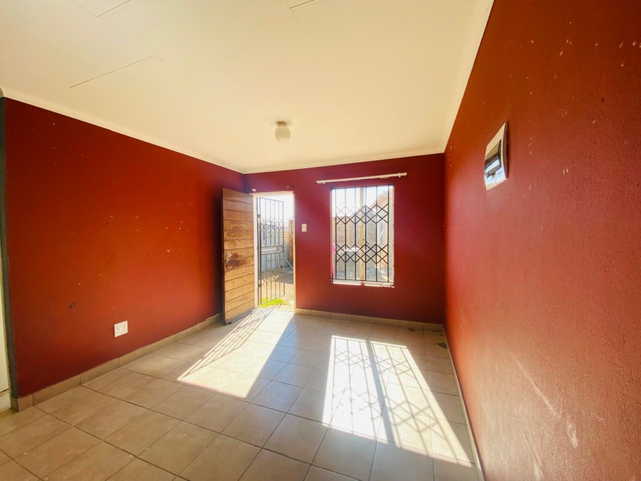 2 Bedroom Property for Sale in Savanna City Gauteng