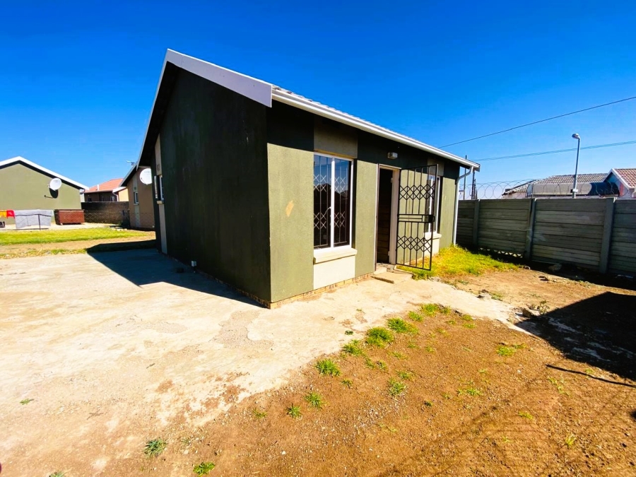 2 Bedroom Property for Sale in Savanna City Gauteng