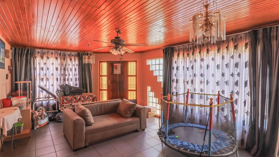 4 Bedroom Property for Sale in Lenasia South Gauteng
