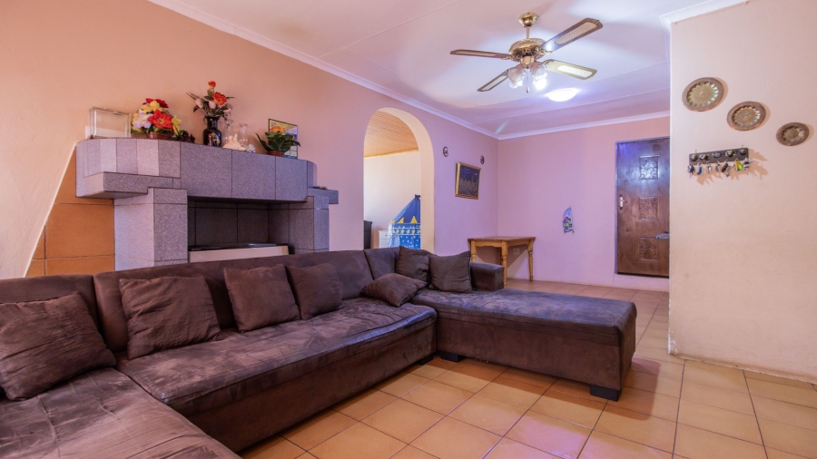 4 Bedroom Property for Sale in Lenasia South Gauteng