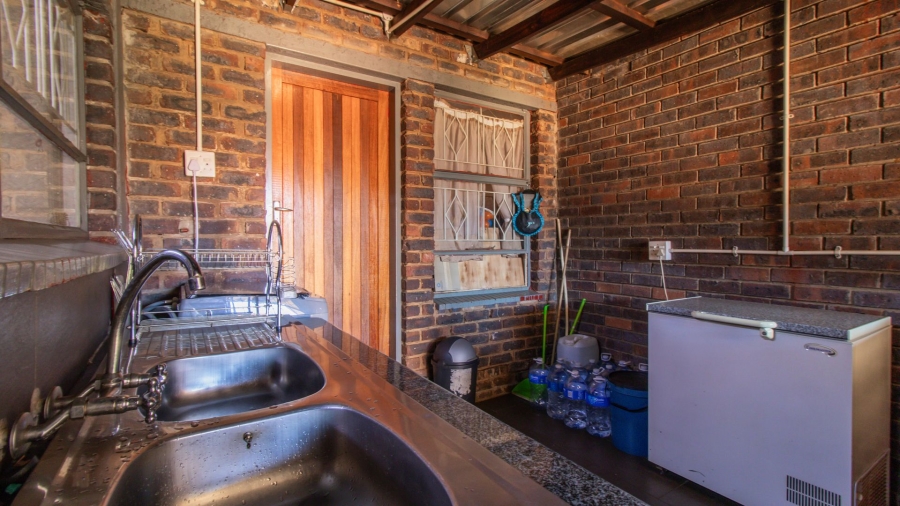 4 Bedroom Property for Sale in Lenasia South Gauteng
