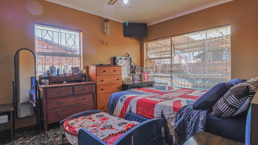 4 Bedroom Property for Sale in Lenasia South Gauteng