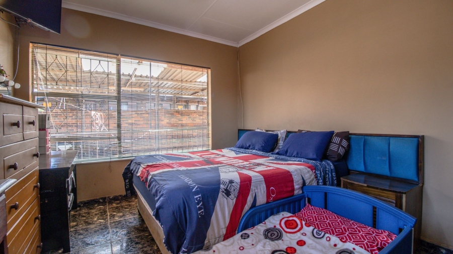 4 Bedroom Property for Sale in Lenasia South Gauteng