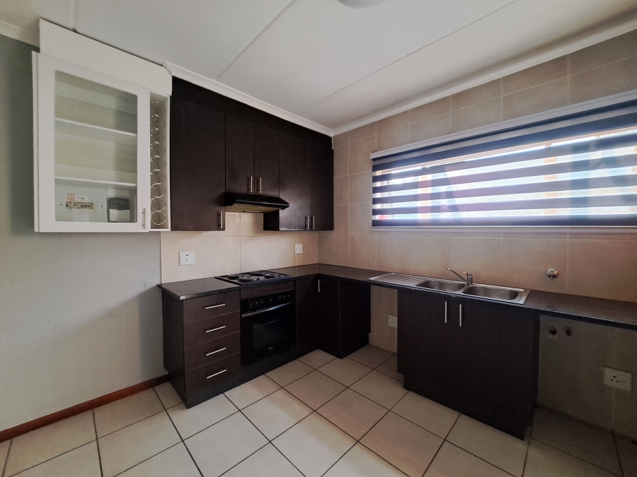 2 Bedroom Property for Sale in Helderwyk Gauteng