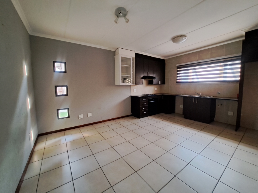 2 Bedroom Property for Sale in Helderwyk Gauteng
