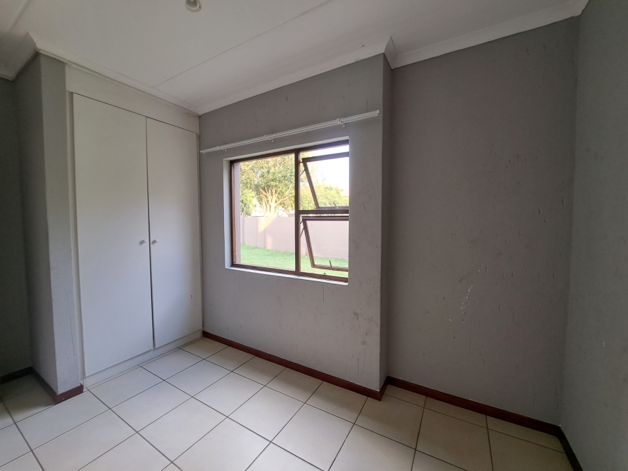 2 Bedroom Property for Sale in Helderwyk Gauteng