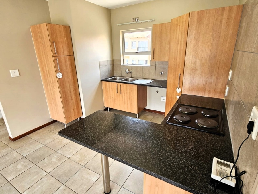 To Let 2 Bedroom Property for Rent in Kosmosdal Gauteng