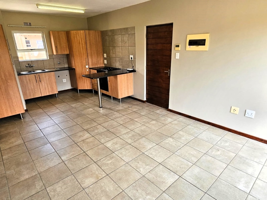 To Let 2 Bedroom Property for Rent in Kosmosdal Gauteng