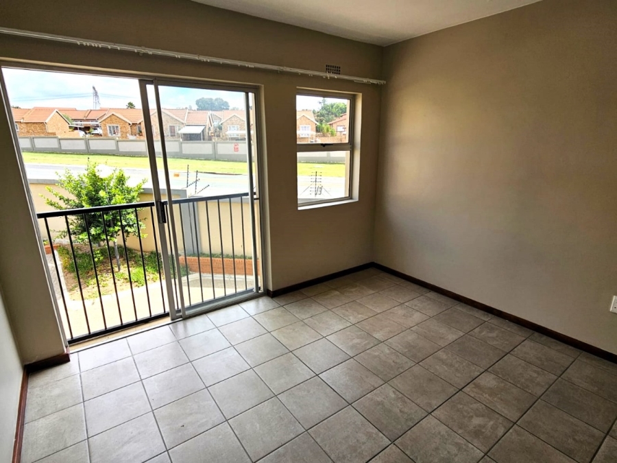 To Let 2 Bedroom Property for Rent in Kosmosdal Gauteng