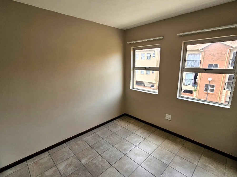 To Let 2 Bedroom Property for Rent in Kosmosdal Gauteng