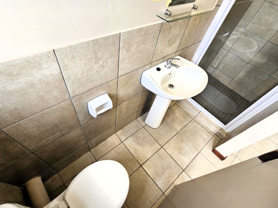 To Let 2 Bedroom Property for Rent in Kosmosdal Gauteng