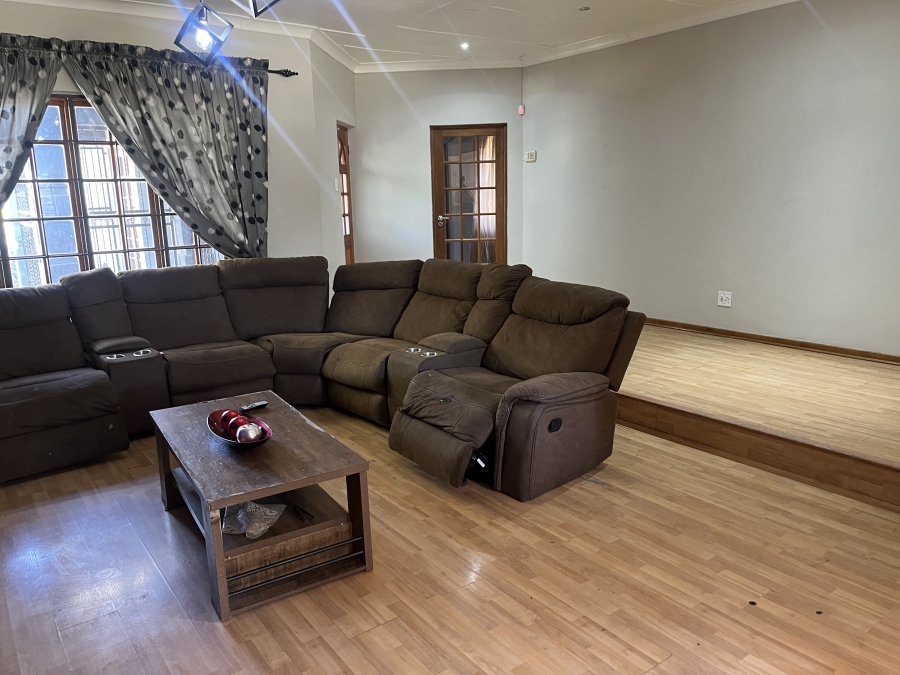 3 Bedroom Property for Sale in Selcourt Gauteng