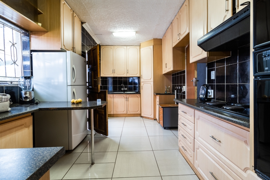 3 Bedroom Property for Sale in Lenasia South Gauteng