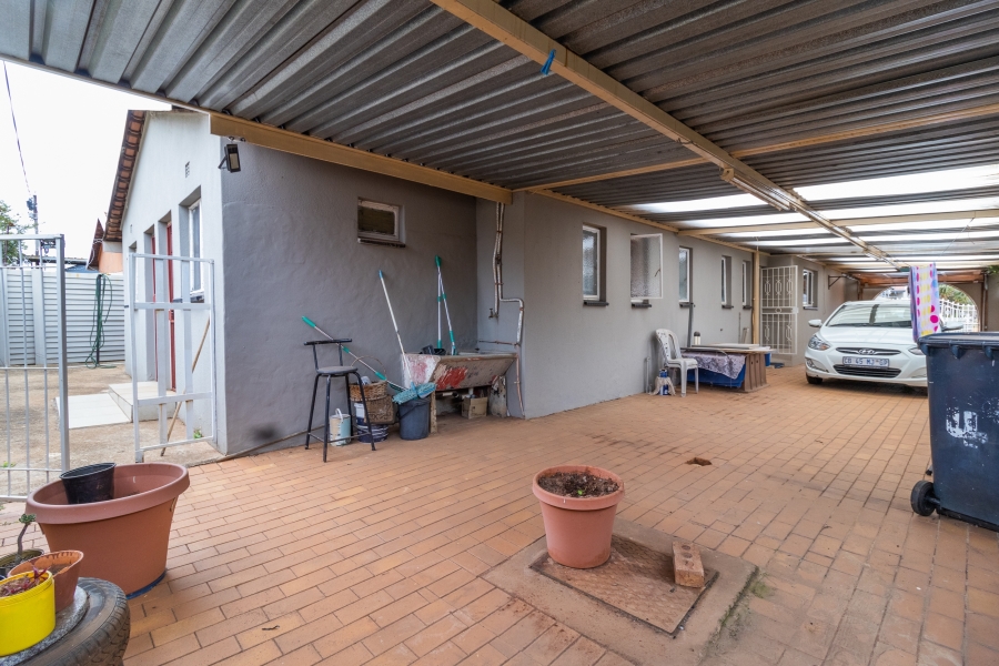 3 Bedroom Property for Sale in Lenasia South Gauteng