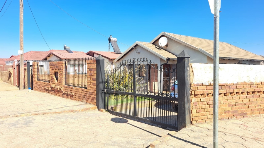 3 Bedroom Property for Sale in Soshanguve UU Gauteng