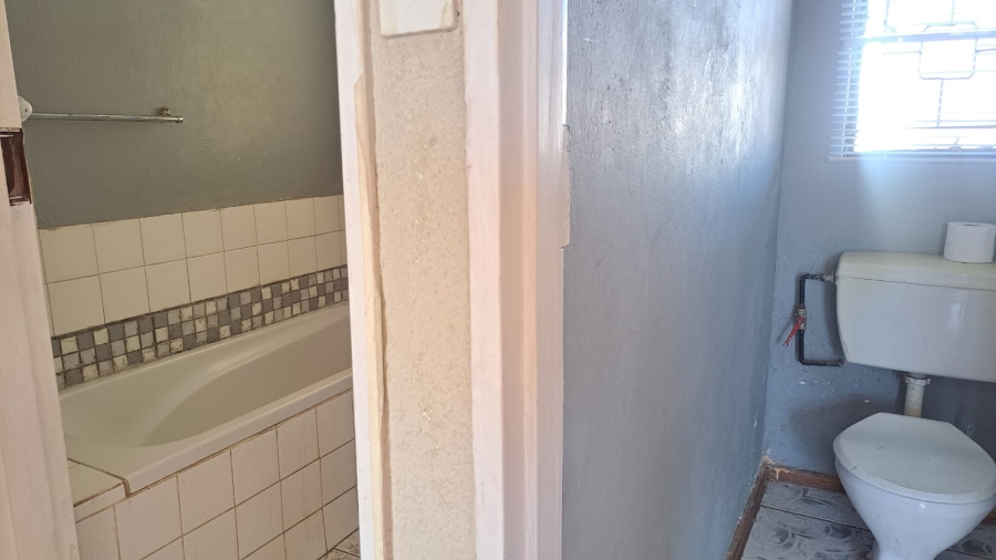 3 Bedroom Property for Sale in Soshanguve UU Gauteng