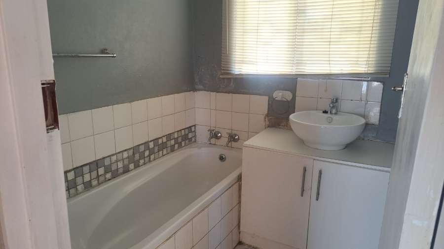 3 Bedroom Property for Sale in Soshanguve UU Gauteng