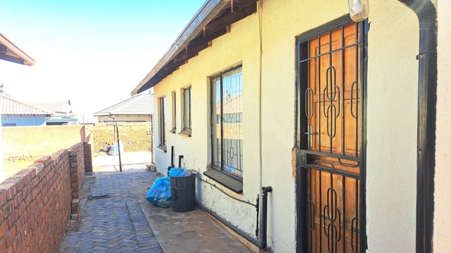 3 Bedroom Property for Sale in Soshanguve UU Gauteng